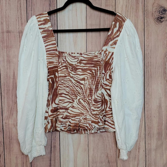 NWT Love the Label (Anthro) Smocked Puff Sleeve Blouse Brown Zebra Print - Picture 6 of 16